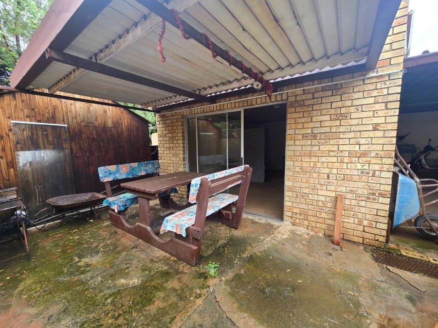 7 Bedroom Property for Sale in Langenhovenpark Free State